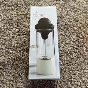 Trend Market frother in original box - NWT